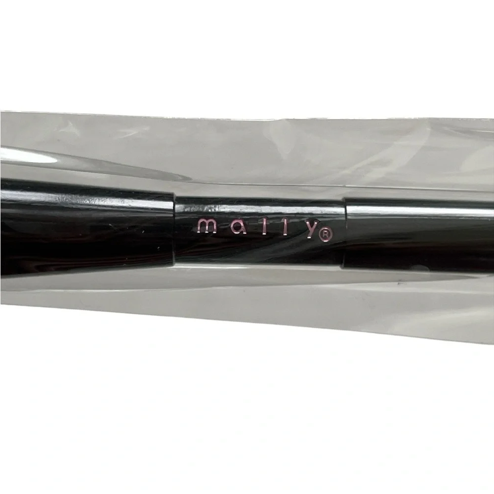 Mally Dual- Ended Highlighter Brush